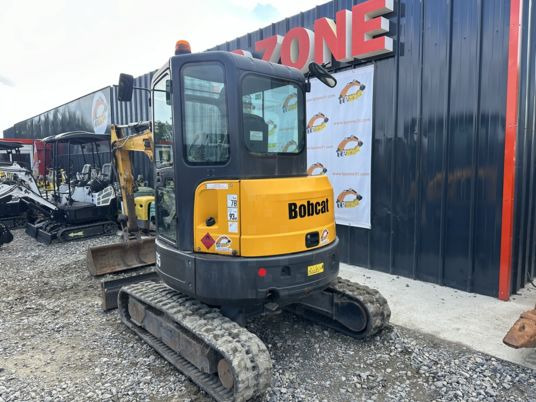 Bobcat E35 Cabine à 23900 € HT - Мини багер: снимка 4 Bobcat E35 Cabine à 23900 € HT - Мини багер: снимка 4