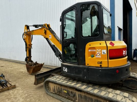 Мини багер Bobcat E50: снимка 8