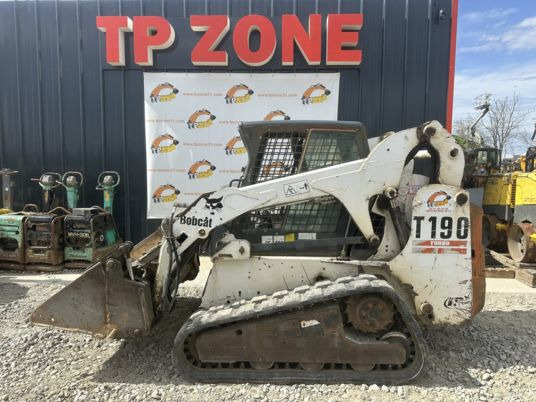 Bobcat T190 à 18500 € HT - Мини челен товарач: снимка 2 Bobcat T190 à 18500 € HT - Мини челен товарач: снимка 2