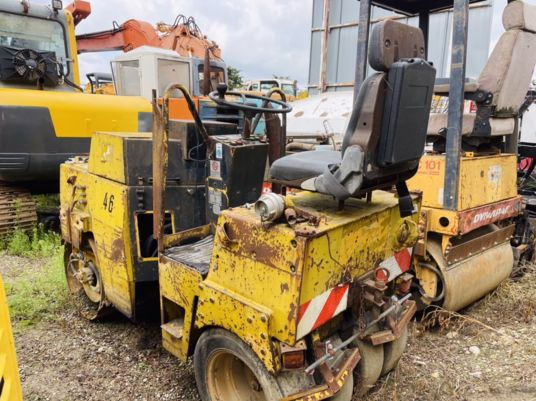 Bomag BW100AC - Комбиниран валяк: снимка 3 Bomag BW100AC - Комбиниран валяк: снимка 3