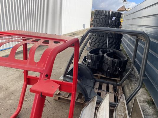 Cabine / Canopy / Rops pour Ausa - Кабина за Подемно-транспортна техника: снимка 3 Cabine / Canopy / Rops pour Ausa - Кабина за Подемно-транспортна техника: снимка 3