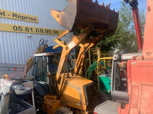 Case 580 SUPER LE Ride Control - Багер-товарач: снимка 3 Case 580 SUPER LE Ride Control - Багер-товарач: снимка 3