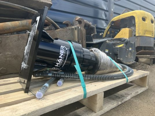 Fendeuse à bois pour minipelle - Цепачка за дърва: снимка 2 Fendeuse à bois pour minipelle - Цепачка за дърва: снимка 2