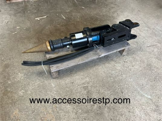 Fendeuse à bois pour minipelle - Цепачка за дърва: снимка 1 Fendeuse à bois pour minipelle - Цепачка за дърва: снимка 1