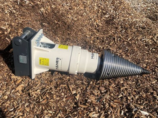 Fendeuse a bois pour minipelle de 3T à 6T - Цепачка за дърва: снимка 1 Fendeuse a bois pour minipelle de 3T à 6T - Цепачка за дърва: снимка 1