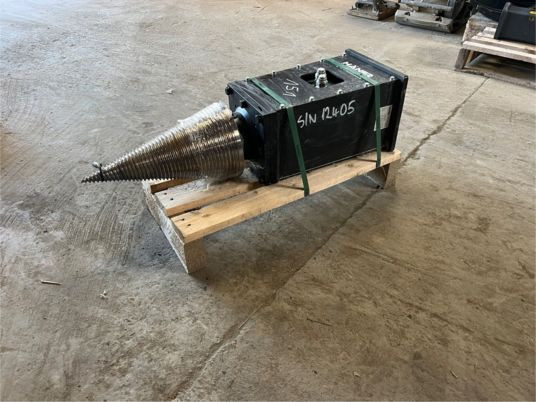 Fendeuse à bois pour pelle de 3T à 7T - Цепачка за дърва: снимка 3 Fendeuse à bois pour pelle de 3T à 7T - Цепачка за дърва: снимка 3