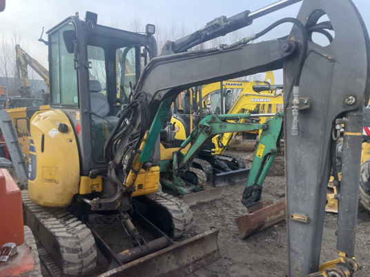 Komatsu PC26MR-3 - Мини багер: снимка 2 Komatsu PC26MR-3 - Мини багер: снимка 2