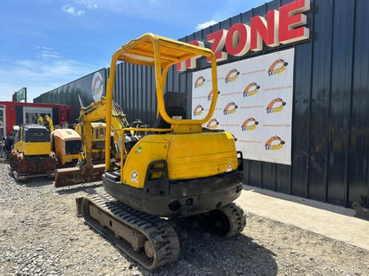 Kubota KX61-3 à 18500 € HT - Мини багер: снимка 4 Kubota KX61-3 à 18500 € HT - Мини багер: снимка 4
