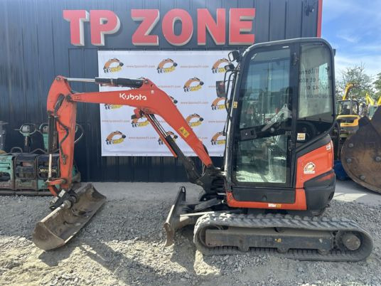 Kubota U27-4 Cabine à 23500€ HT - Мини багер: снимка 4 Kubota U27-4 Cabine à 23500€ HT - Мини багер: снимка 4