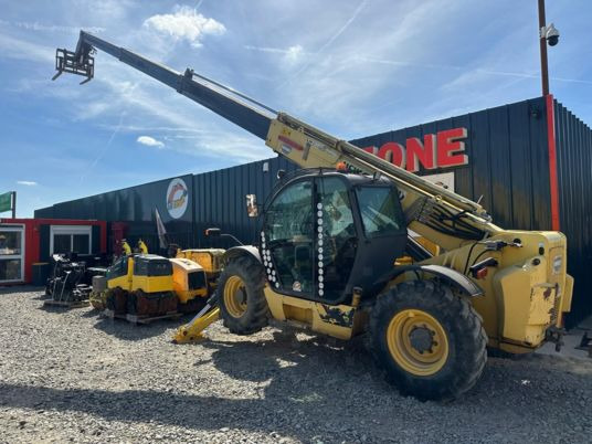 New Holland LM1745 - 17M - 4T5 à 29900 € HT - Телескопичен товарач: снимка 2 New Holland LM1745 - 17M - 4T5 à 29900 € HT - Телескопичен товарач: снимка 2