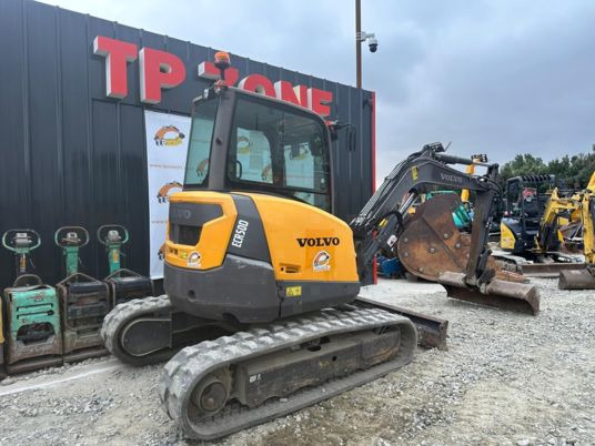 Volvo ECR50 D à 28900 € HT - Мини багер: снимка 1 Volvo ECR50 D à 28900 € HT - Мини багер: снимка 1