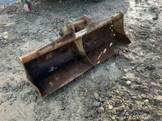 Godet de curage jcb - axe 45 mm - Кофа за багер: снимка 3 Godet de curage jcb - axe 45 mm - Кофа за багер: снимка 3