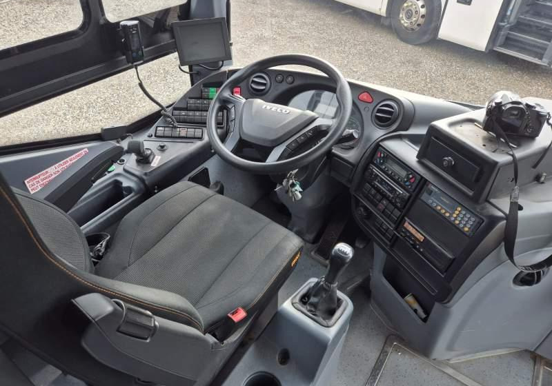 Iveco *3 SZTUKI* Iveco Crossway EURO6 PRZEBIEG 250 TYS - Междуградски автобус: снимка 5 Iveco *3 SZTUKI* Iveco Crossway EURO6 PRZEBIEG 250 TYS - Междуградски автобус: снимка 5