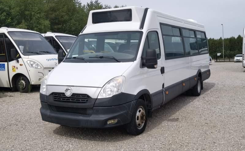 Iveco Daily 23 *NOWY SILNIK* 2 SZTUKI*, klima, winda - Междуградски автобус: снимка 2 Iveco Daily 23 *NOWY SILNIK* 2 SZTUKI*, klima, winda - Междуградски автобус: снимка 2