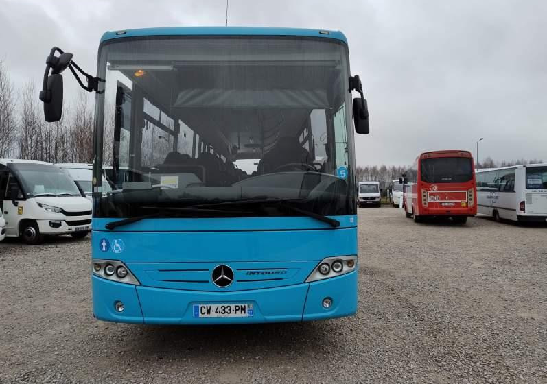 Mercedes-Benz INTOURO M/L - Междуградски автобус: снимка 2 Mercedes-Benz INTOURO M/L - Междуградски автобус: снимка 2