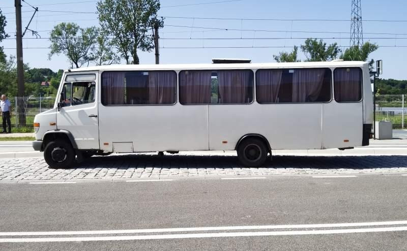 Mercedes-Benz Vario 814D 39+12 - Междуградски автобус: снимка 5 Mercedes-Benz Vario 814D 39+12 - Междуградски автобус: снимка 5