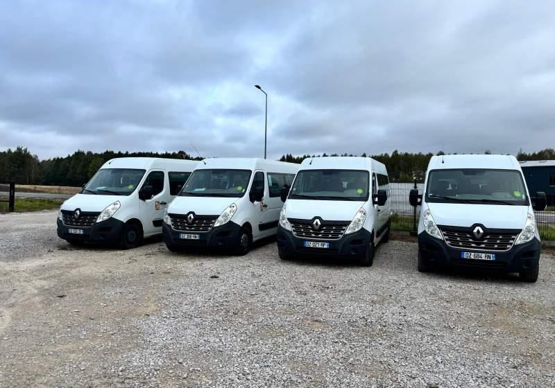 Renault Master 17 miejsc EURO 6 4 szt - Микробус, Пътнически бус: снимка 1 Renault Master 17 miejsc EURO 6 4 szt - Микробус, Пътнически бус: снимка 1