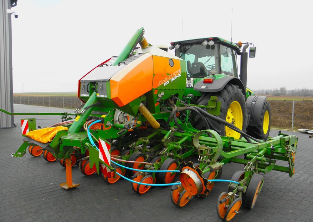 Amazone EDX 6000-2C Xpress 8 rzedowy, Nie Malowany, Stan Bardzo Dobry - Сеялка: снимка 1 Amazone EDX 6000-2C Xpress 8 rzedowy, Nie Malowany, Stan Bardzo Dobry - Сеялка: снимка 1