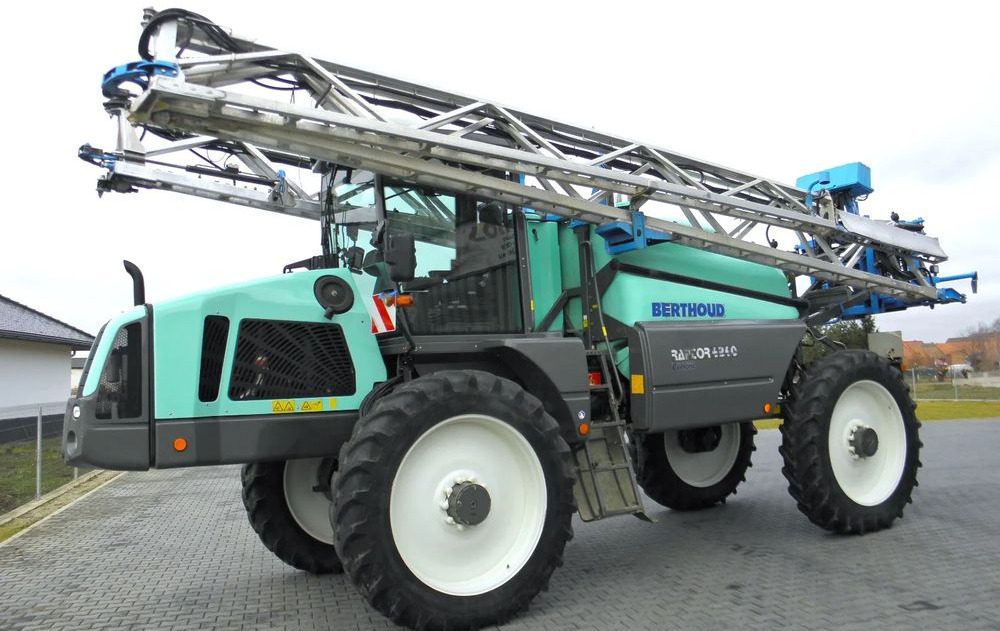 Berthoud Raptor 4240 36 M, GPS Trimble Automatyczne wylaczanie sekcji, Nie Malowany, Stan Bardzo Dobry - Самоходна пръскачка: снимка 5 Berthoud Raptor 4240 36 M, GPS Trimble Automatyczne wylaczanie sekcji, Nie Malowany, Stan Bardzo Dobry - Самоходна пръскачка: снимка 5