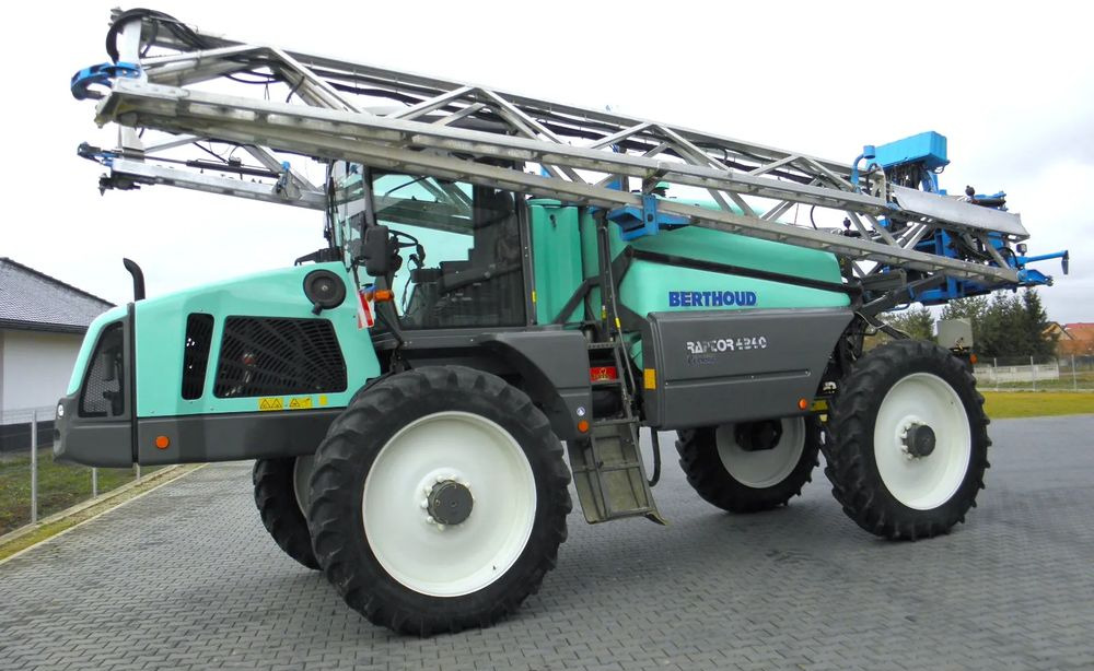 Самоходна пръскачка Berthoud Raptor 4240 36 M, GPS Trimble Automatyczne wylaczanie sekcji, Nie Malowany, Stan Bardzo Dobry: снимка 8