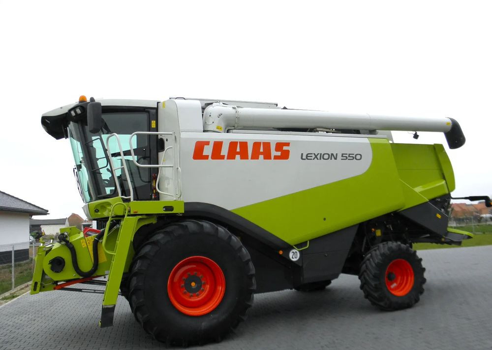 Claas Lexion 550 2008 Rok, Nowsza Wersja, Nie Malowany, Stan Idealny - Зърнокомбайн: снимка 3 Claas Lexion 550 2008 Rok, Nowsza Wersja, Nie Malowany, Stan Idealny - Зърнокомбайн: снимка 3