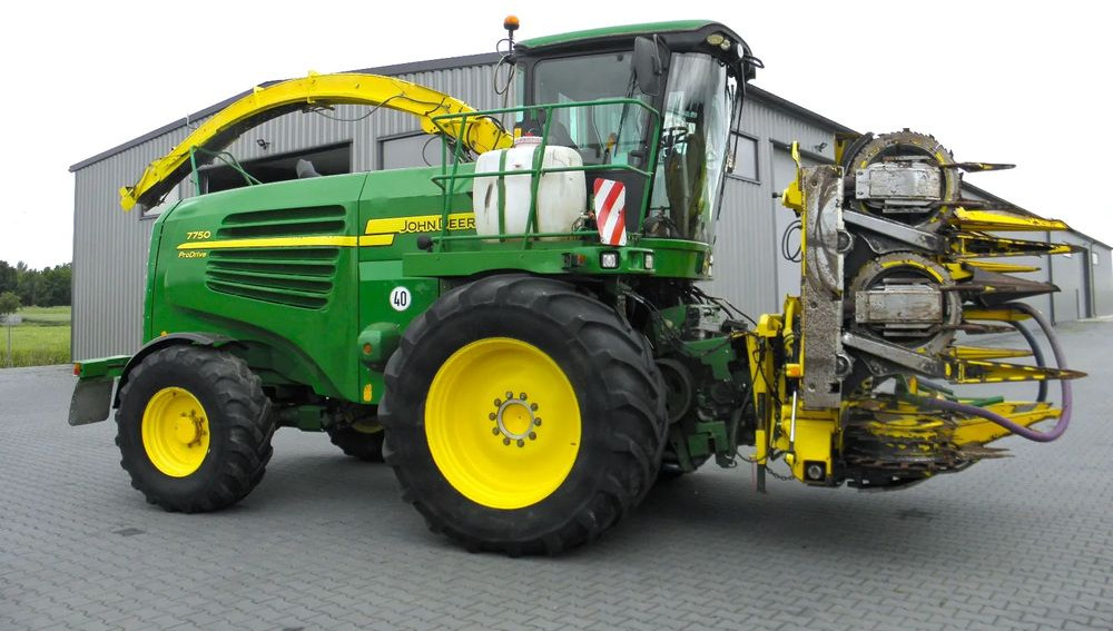 John Deere 7750 ProDrive 2008 Rok, +Kemper 375, +podbieracz do traw, Nie Malowany, Stan Bardzo Dobry - Силажокомбайн: снимка 3 John Deere 7750 ProDrive 2008 Rok, +Kemper 375, +podbieracz do traw, Nie Malowany, Stan Bardzo Dobry - Силажокомбайн: снимка 3