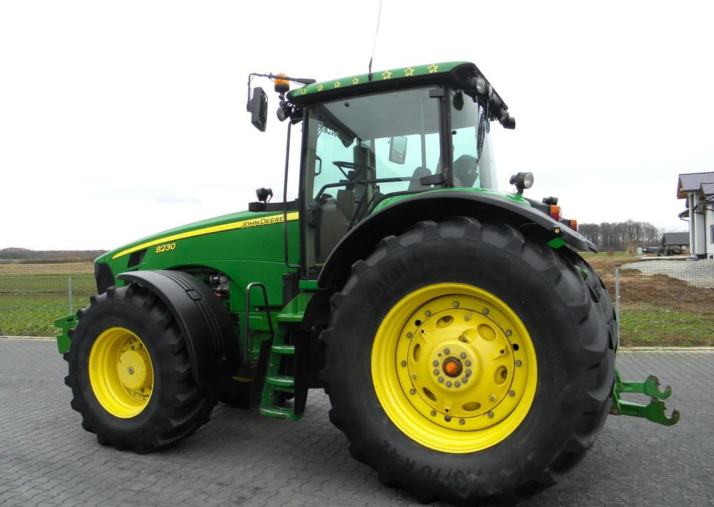 Трактор John Deere 8230 2009 Rok POWERSHIFT, Nie Malowany, Stan Bardzo Dobry: снимка 10