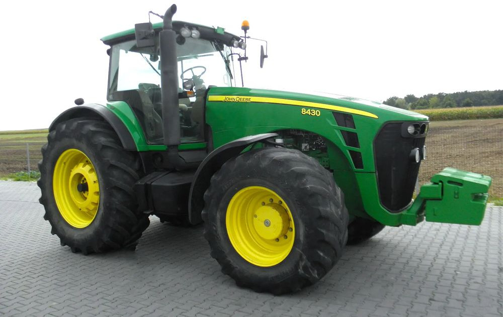 John Deere 8430 2008 Rok, Nie Malowany, Stan Bardzo Dobry - Трактор: снимка 4 John Deere 8430 2008 Rok, Nie Malowany, Stan Bardzo Dobry - Трактор: снимка 4