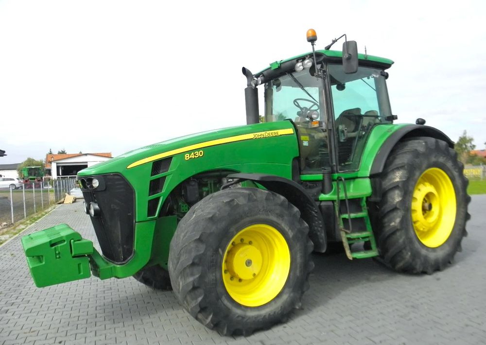 John Deere 8430 2008 Rok, Nie Malowany, Stan Bardzo Dobry - Трактор: снимка 5 John Deere 8430 2008 Rok, Nie Malowany, Stan Bardzo Dobry - Трактор: снимка 5