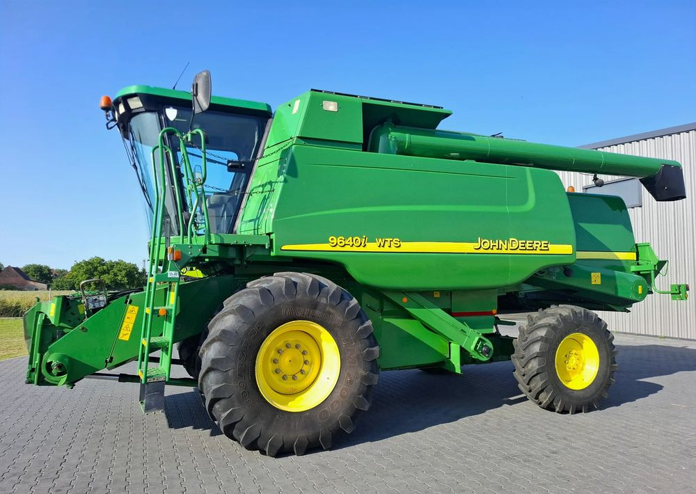 John Deere WTS 9640i 2005 Rok, heder 6,1m, Stol do rzepaku, Nie Malowany, Stan Bardzo Dobry - Зърнокомбайн: снимка 1 John Deere WTS 9640i 2005 Rok, heder 6,1m, Stol do rzepaku, Nie Malowany, Stan Bardzo Dobry - Зърнокомбайн: снимка 1
