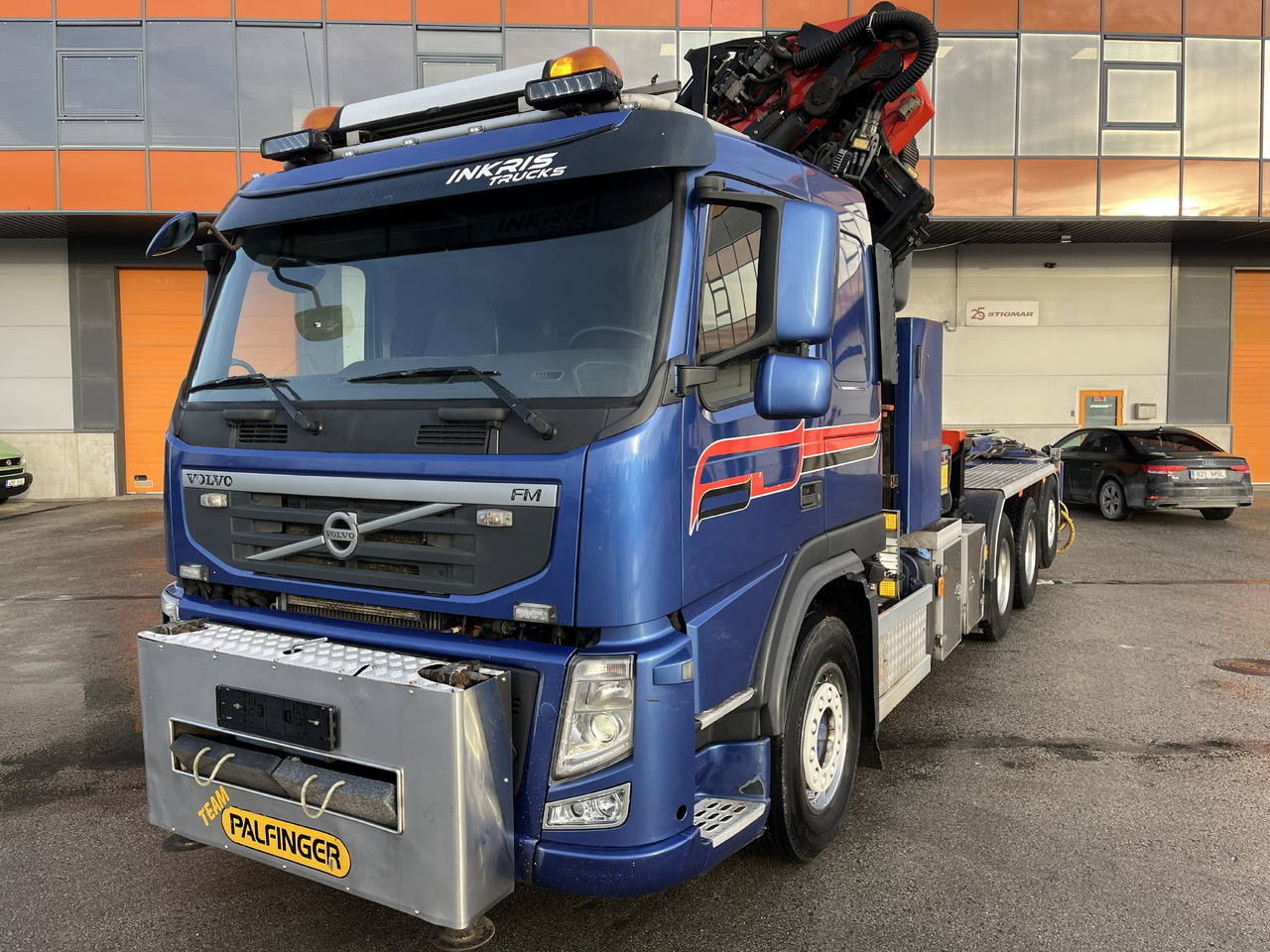 VOLVO FM 500 8X4 + Crane Palfinger PK53002SH YEAR 2016 + JIB PJ125 - Камион с кран: снимка 4 VOLVO FM 500 8X4 + Crane Palfinger PK53002SH YEAR 2016 + JIB PJ125 - Камион с кран: снимка 4
