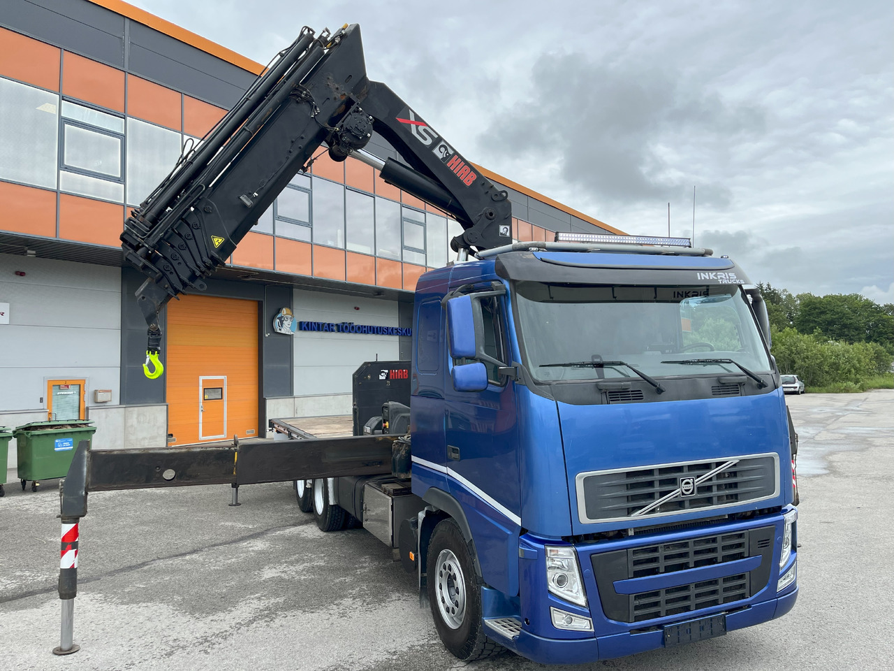 Volvo FH12 6x2 + CRANE HIAB XS 422 E6 - Камион с кран: снимка 1 Volvo FH12 6x2 + CRANE HIAB XS 422 E6 - Камион с кран: снимка 1