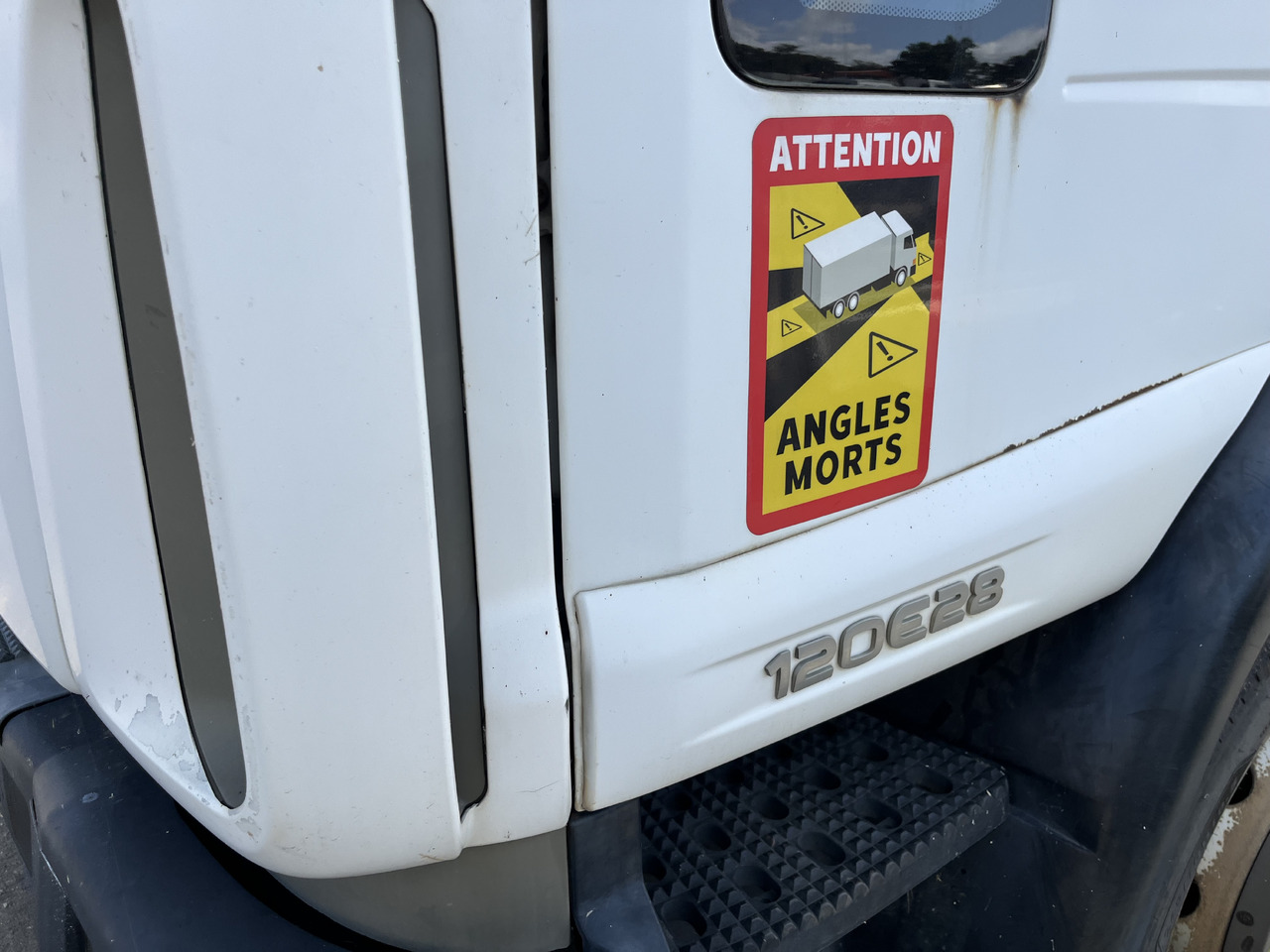 IVECO Eurocargo 120e28 - Камион фургон: снимка 4 IVECO Eurocargo 120e28 - Камион фургон: снимка 4