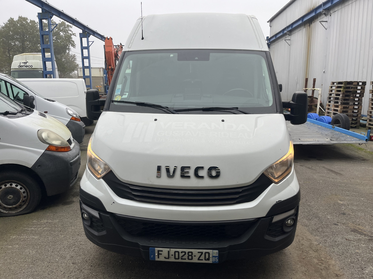 Iveco 35-180 35s18 11M3 - Товарен бус: снимка 2 Iveco 35-180 35s18 11M3 - Товарен бус: снимка 2