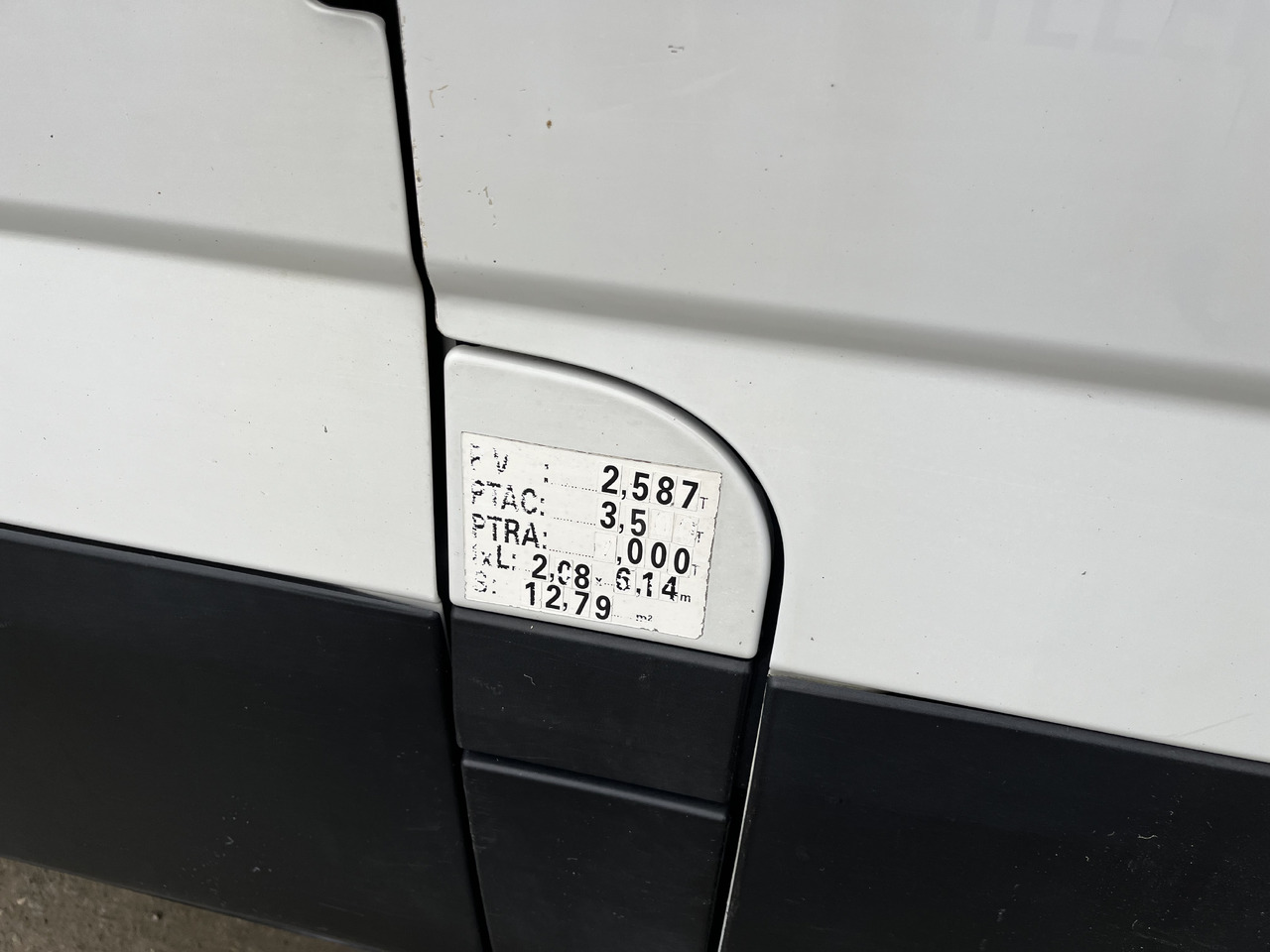 Iveco Daily 35-170 - Бус самосвал: снимка 4 Iveco Daily 35-170 - Бус самосвал: снимка 4