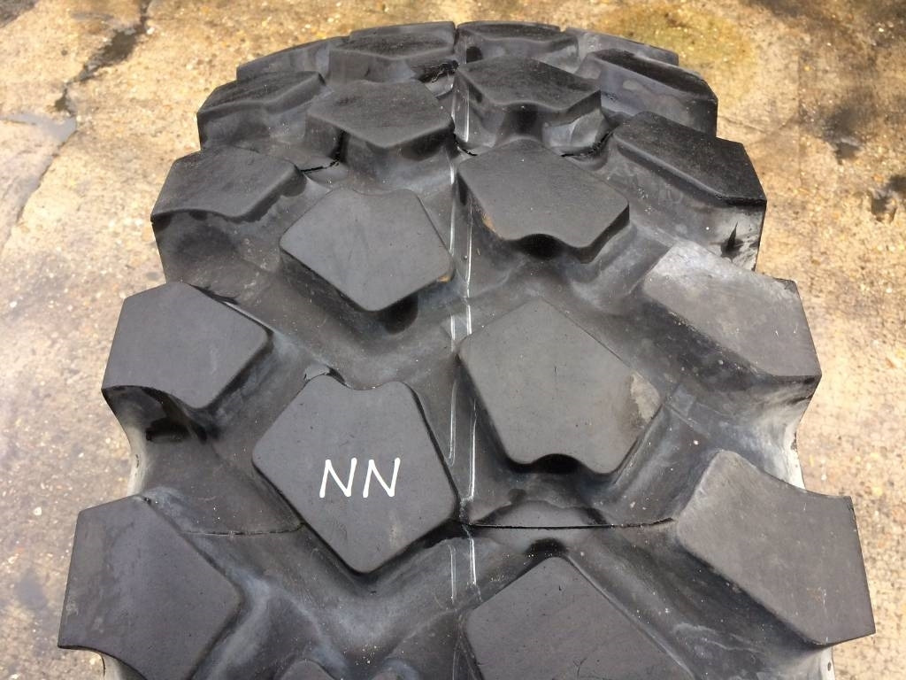 Michelin 16.00R20 XZL - USED NN 95% - Гума за Камион: снимка 2 Michelin 16.00R20 XZL - USED NN 95% - Гума за Камион: снимка 2