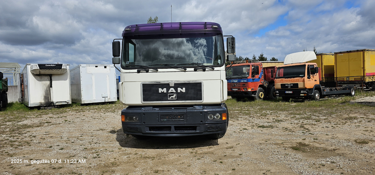 MAN 189.414 - Камион с брезент: снимка 3 MAN 189.414 - Камион с брезент: снимка 3