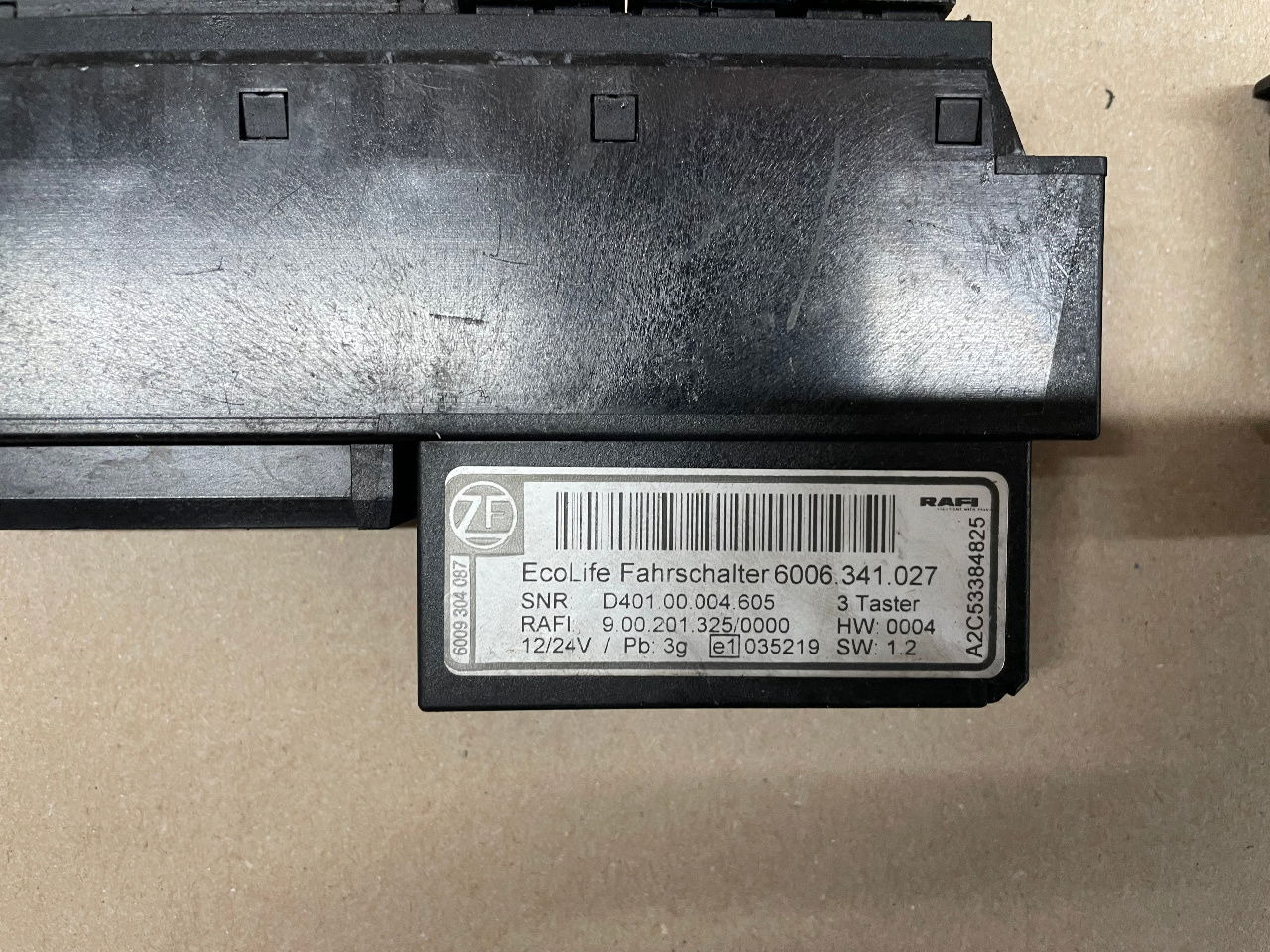 ZF ZF Ecolife Fahrschalter Gangwahlschalter 6006.341.033 6006.341.027 Schalter - Електрическа система за Автобус: снимка 5 ZF ZF Ecolife Fahrschalter Gangwahlschalter 6006.341.033 6006.341.027 Schalter - Електрическа система за Автобус: снимка 5