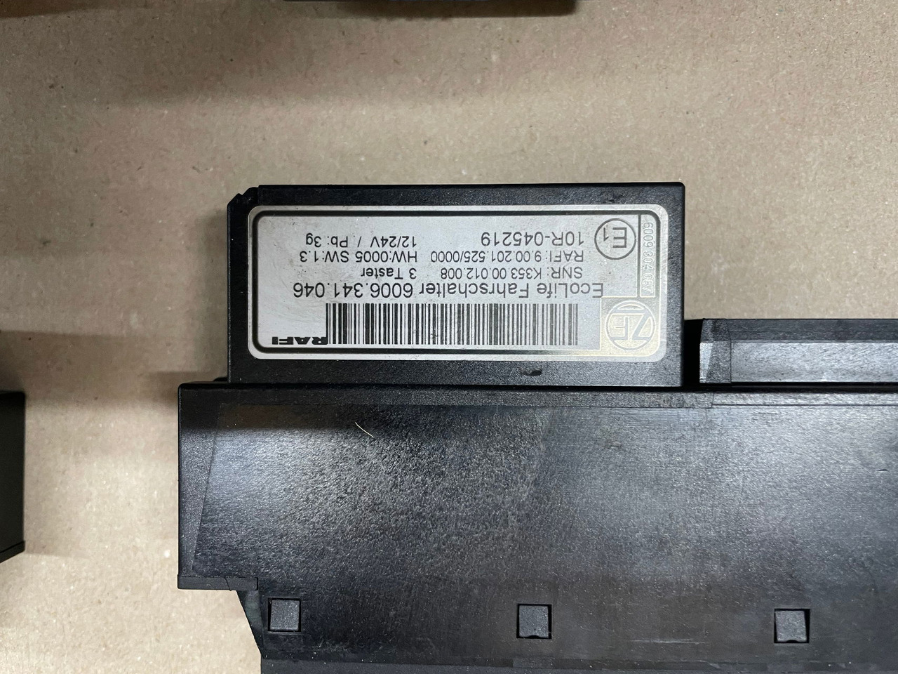 ZF ZF Ecolife Fahrschalter Gangwahlschalter 6006.341.033 6006.341.027 Schalter - Електрическа система за Автобус: снимка 3 ZF ZF Ecolife Fahrschalter Gangwahlschalter 6006.341.033 6006.341.027 Schalter - Електрическа система за Автобус: снимка 3