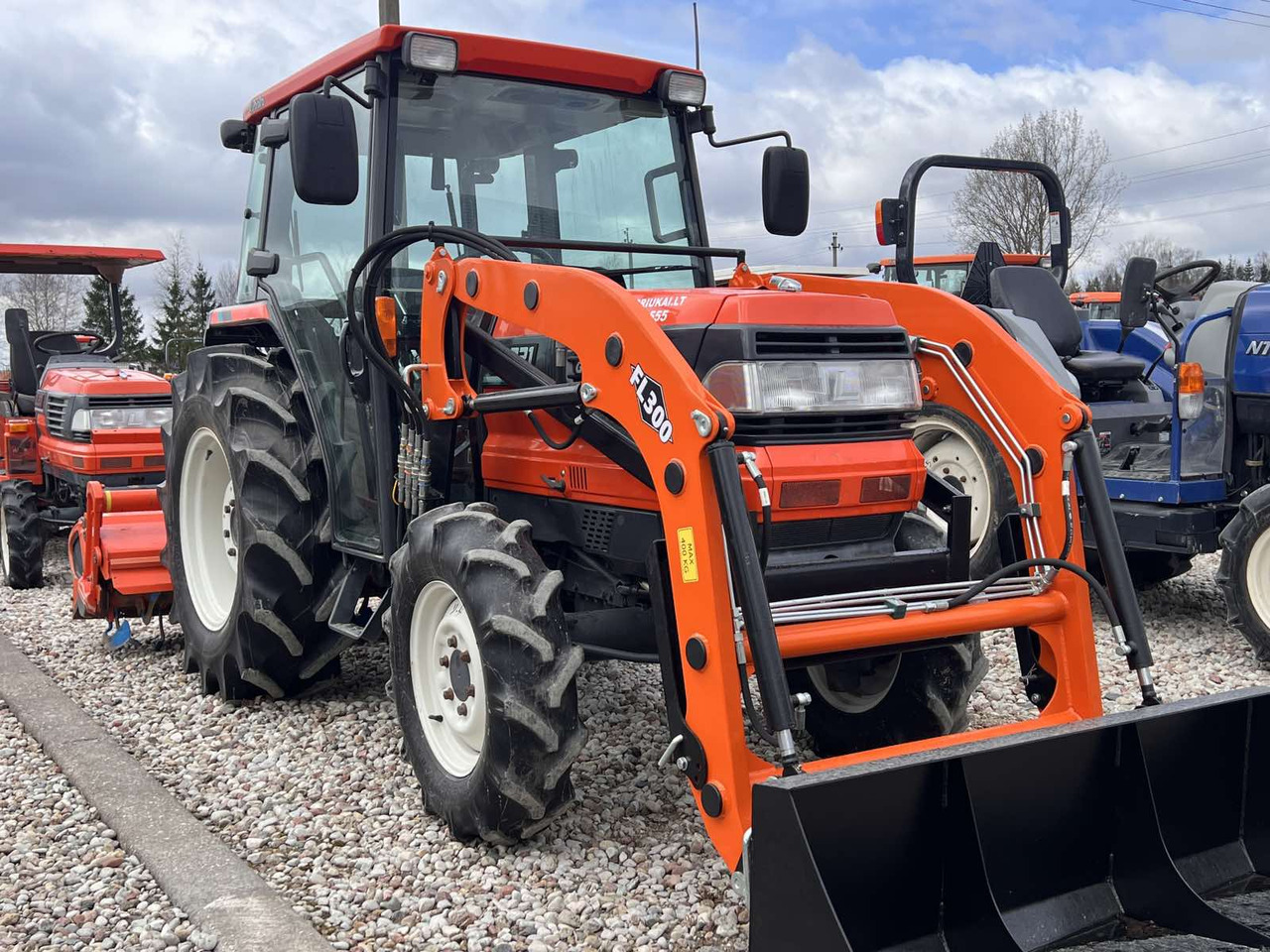 Kubota GL321 - Малък трактор: снимка 1 Kubota GL321 - Малък трактор: снимка 1