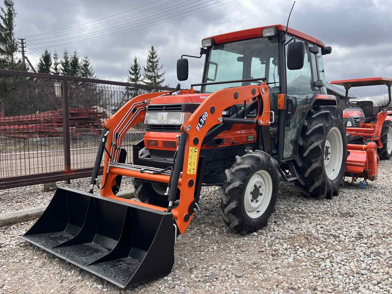 Kubota GL321 - Малък трактор: снимка 2 Kubota GL321 - Малък трактор: снимка 2