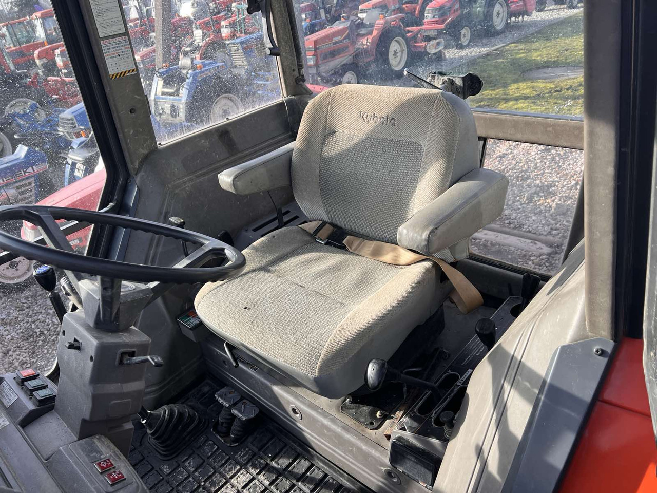 Kubota M1-65 - Трактор: снимка 4 Kubota M1-65 - Трактор: снимка 4