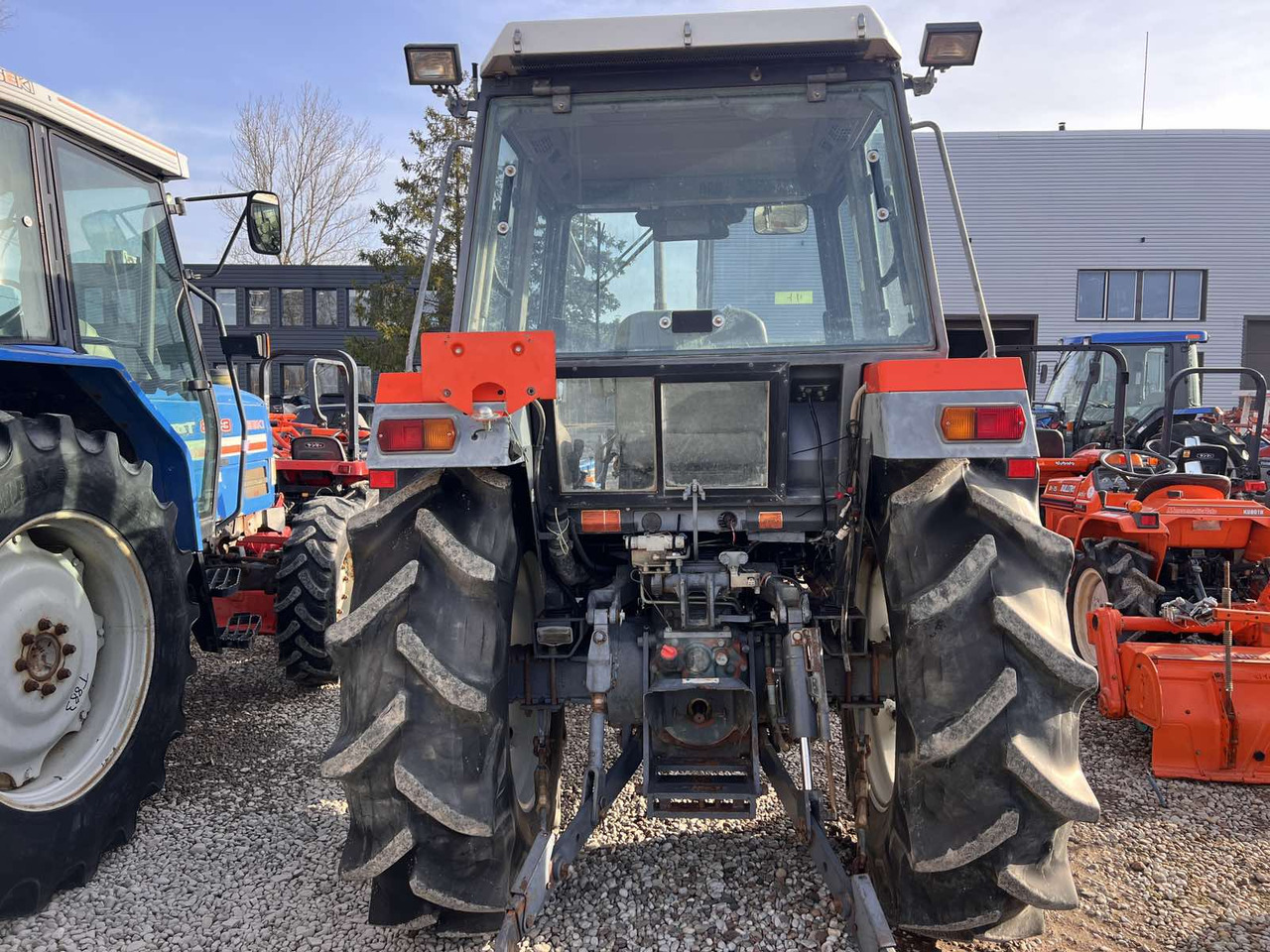 Kubota M1-65 - Трактор: снимка 3 Kubota M1-65 - Трактор: снимка 3