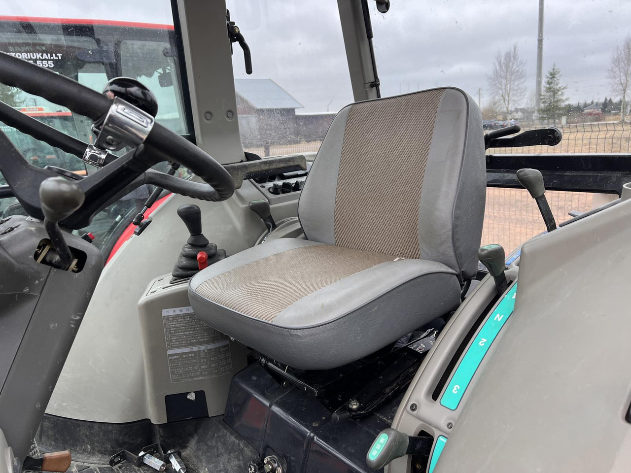 Yanmar US550 - Малък трактор: снимка 3 Yanmar US550 - Малък трактор: снимка 3