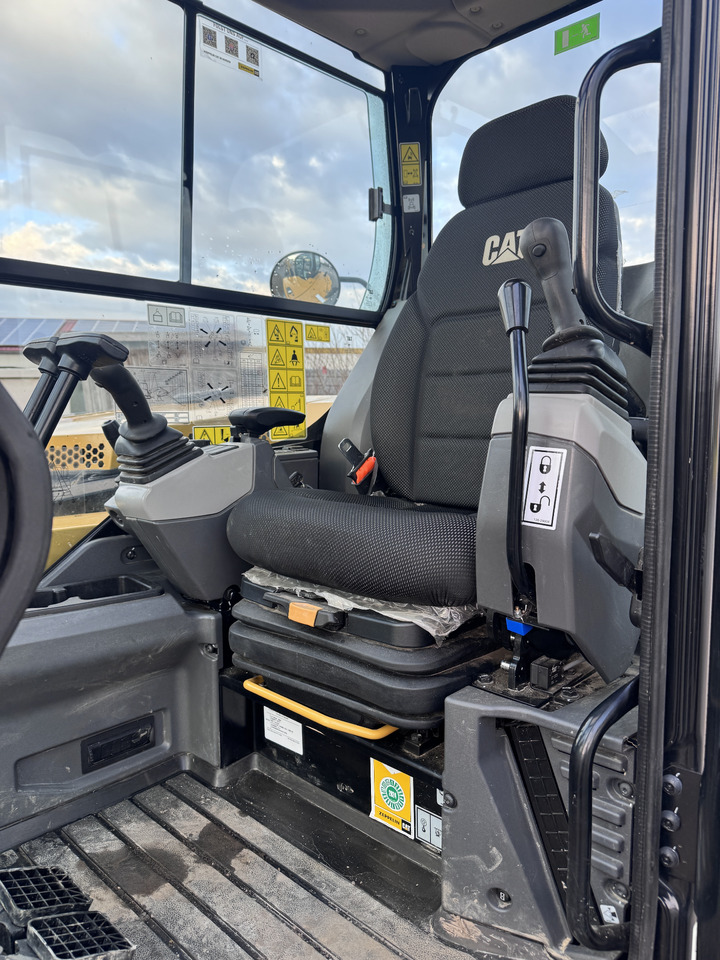 Мини багер CATERPILLAR 306 CR: снимка 12