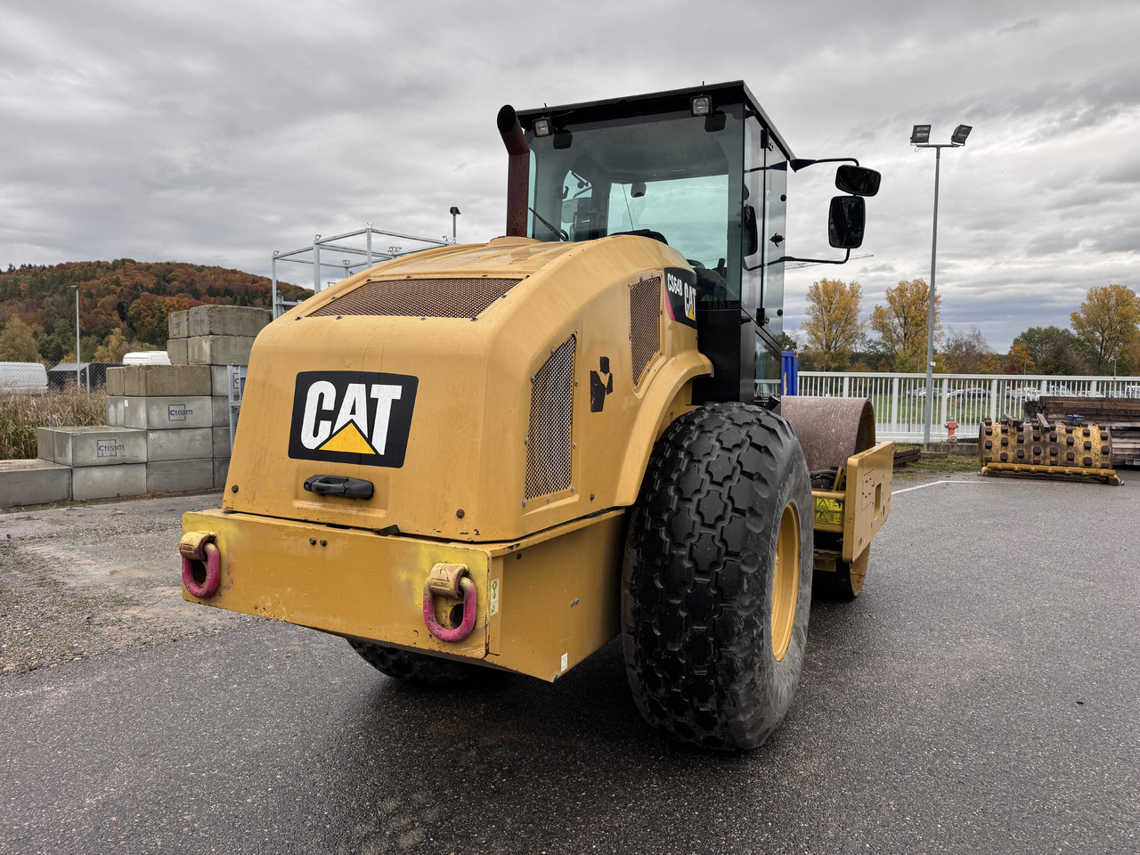 CATERPILLAR CS 64 B - Компактор: снимка 4 CATERPILLAR CS 64 B - Компактор: снимка 4