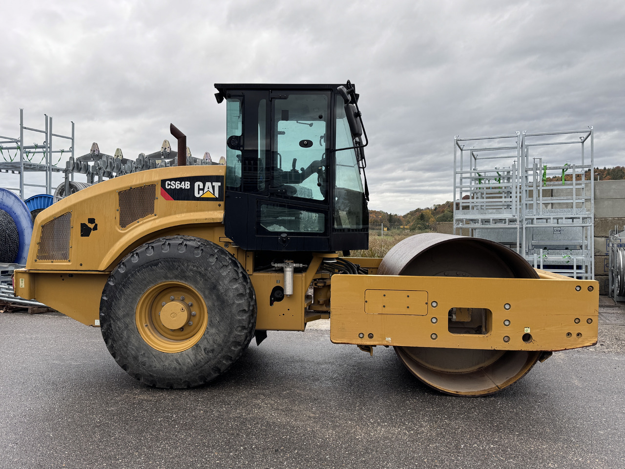CATERPILLAR CS 64 B - Компактор: снимка 1 CATERPILLAR CS 64 B - Компактор: снимка 1