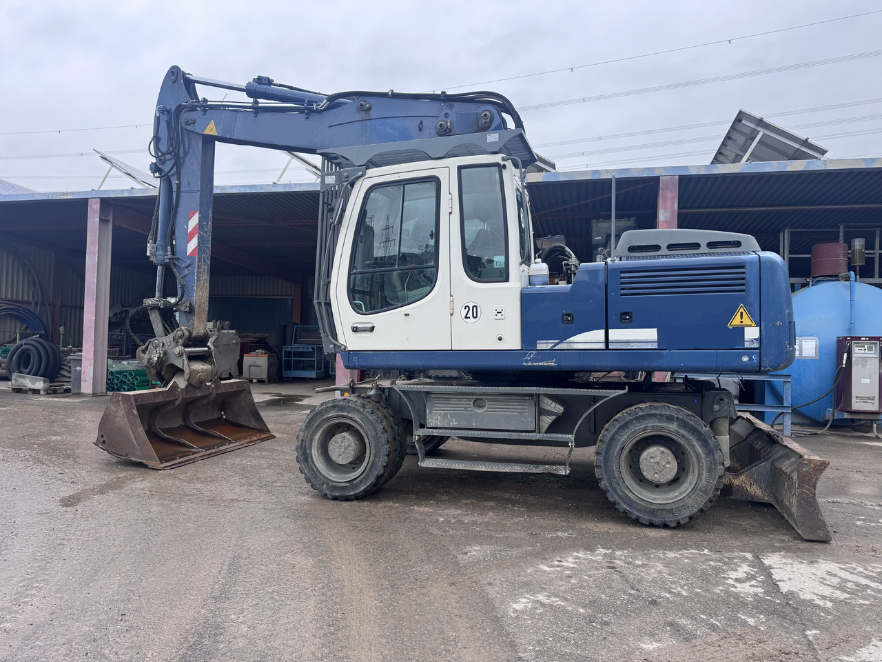 LIEBHERR A 904 C Litronic - Колесен багер: снимка 2 LIEBHERR A 904 C Litronic - Колесен багер: снимка 2