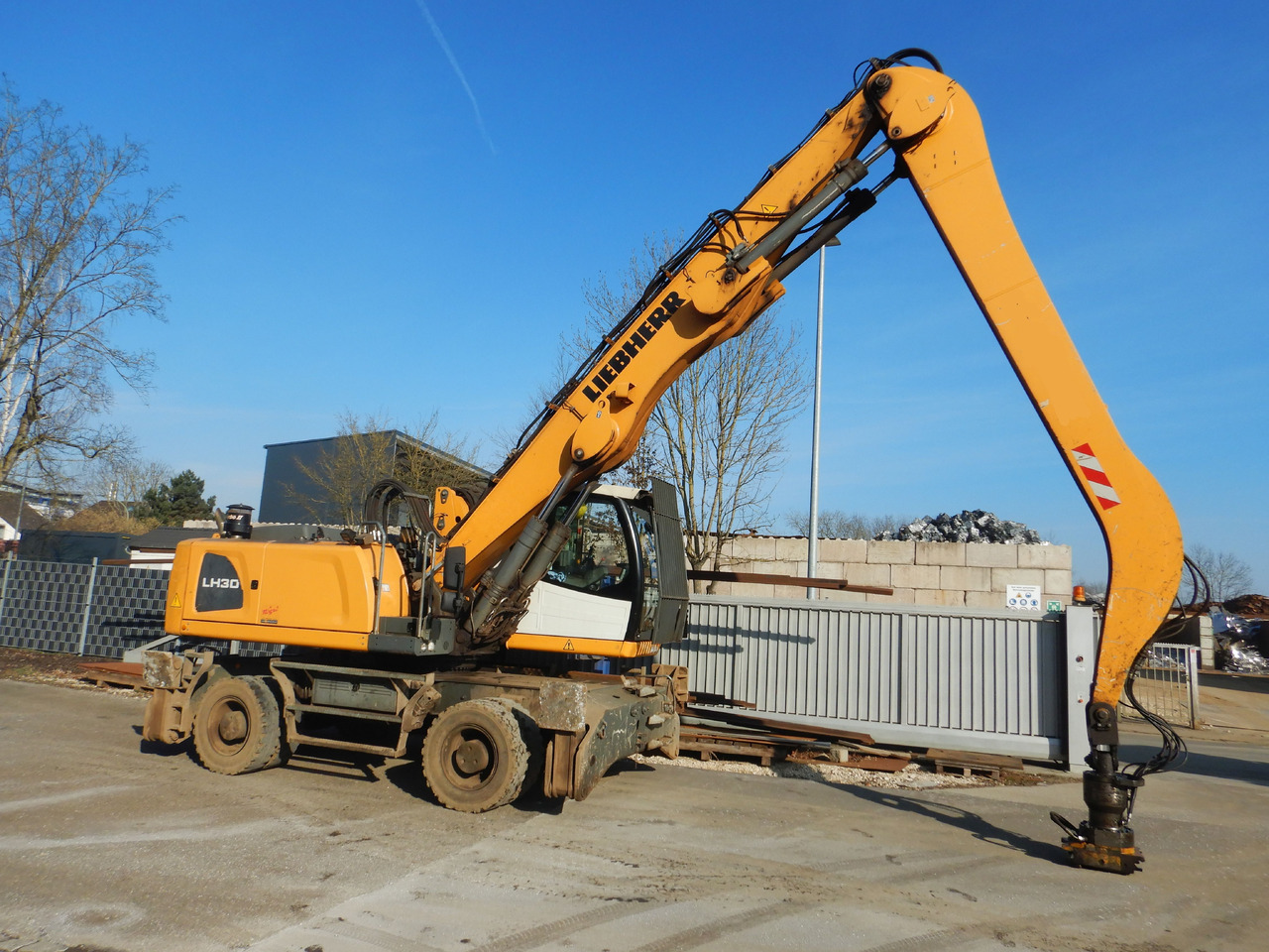 LIEBHERR LH 30 Industry - Багер за манипулиране на материали: снимка 4 LIEBHERR LH 30 Industry - Багер за манипулиране на материали: снимка 4