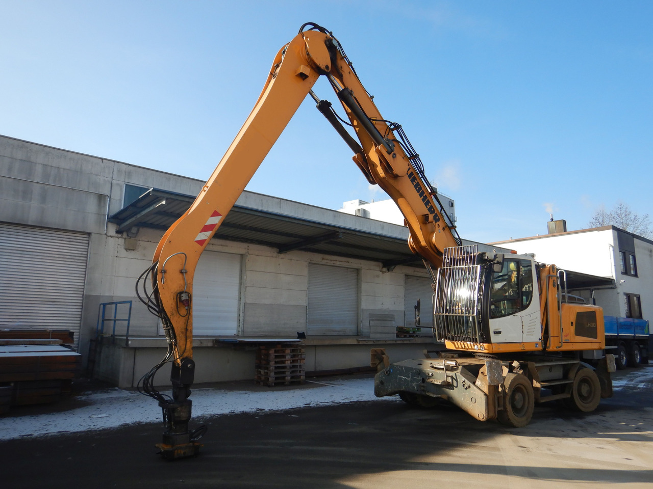 LIEBHERR LH 30 Industry - Багер за манипулиране на материали: снимка 5 LIEBHERR LH 30 Industry - Багер за манипулиране на материали: снимка 5